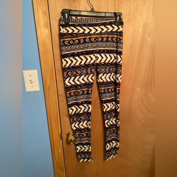 Women’s Lularoe patterned leggings bundle ❤️ - Picture 6 of 16